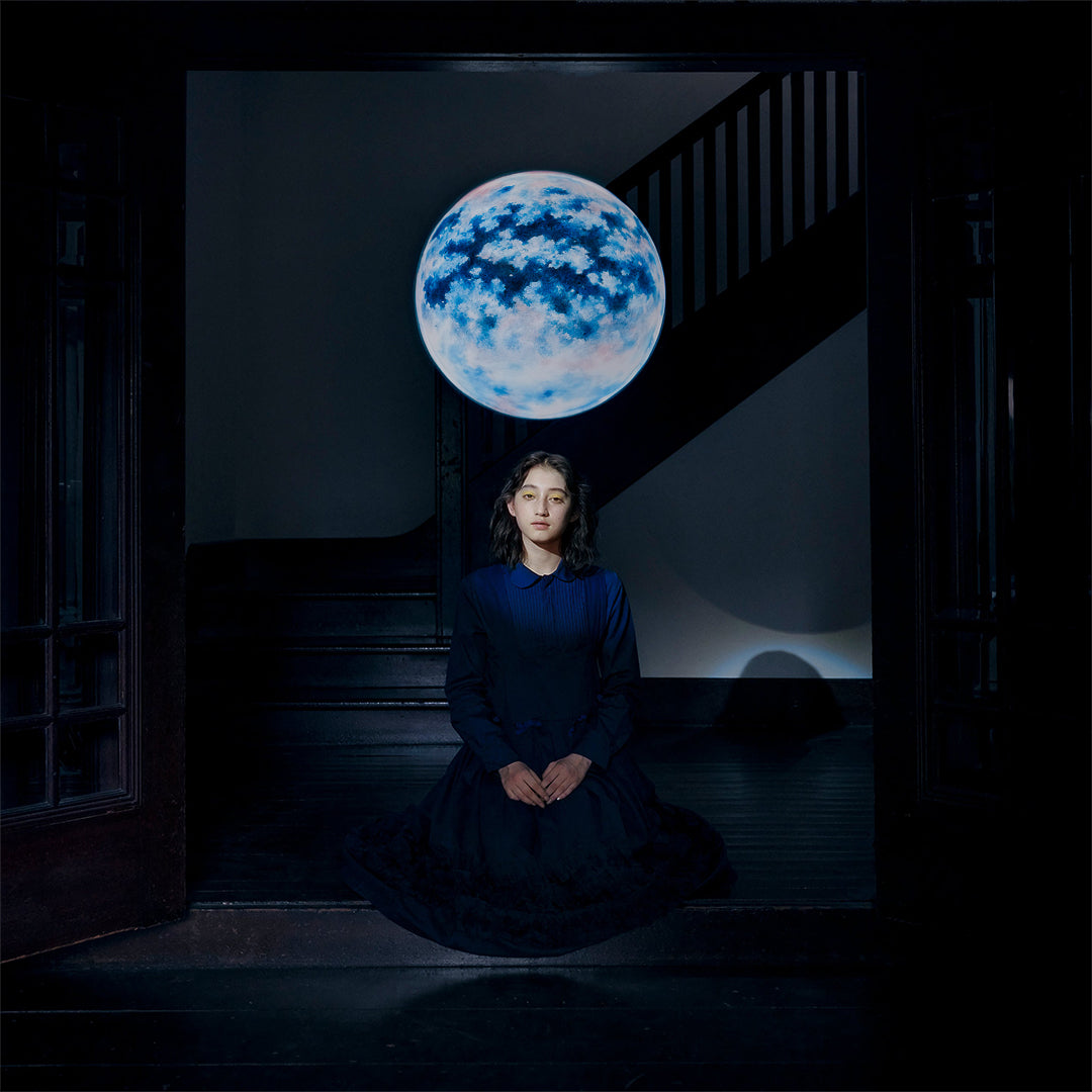 Moon Titan 60cm