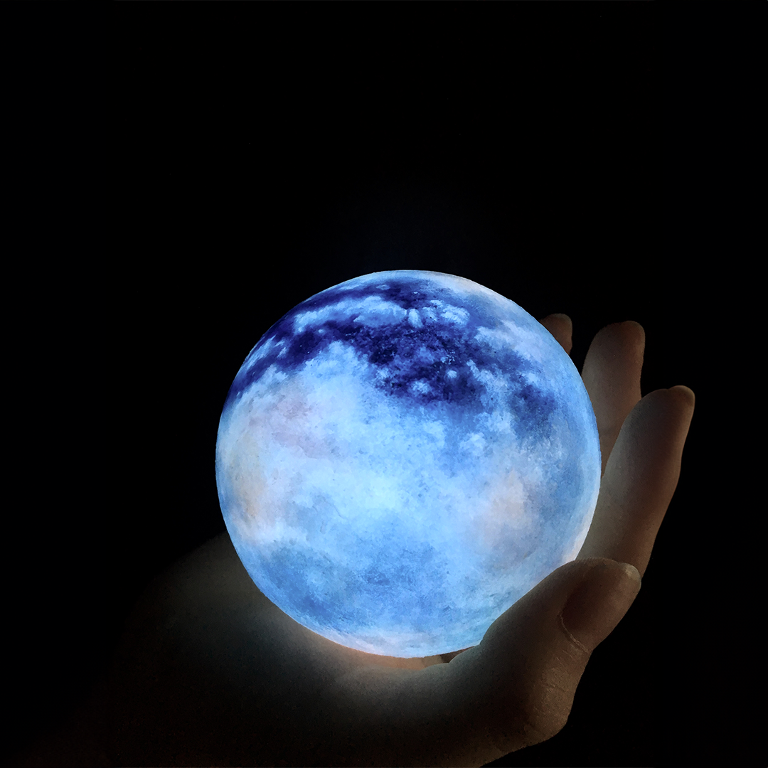 Moon Titan Mini (8cm)