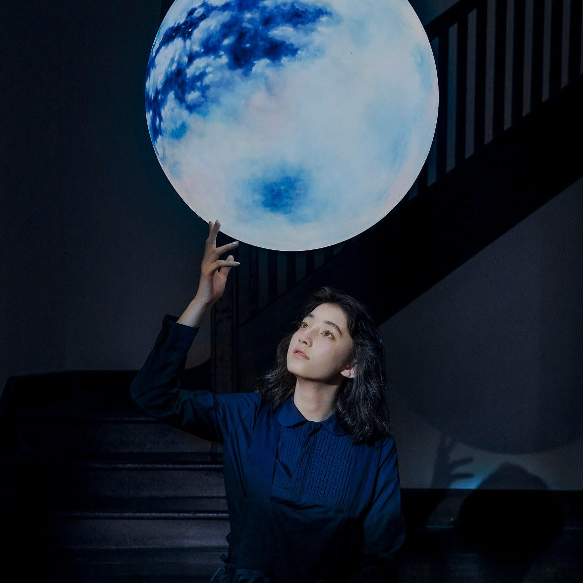 Moon Titan 60cm
