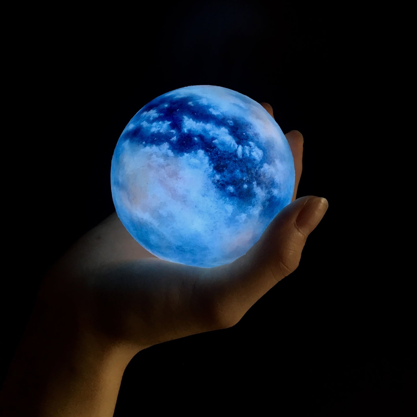 Moon Titan Mini (8cm)