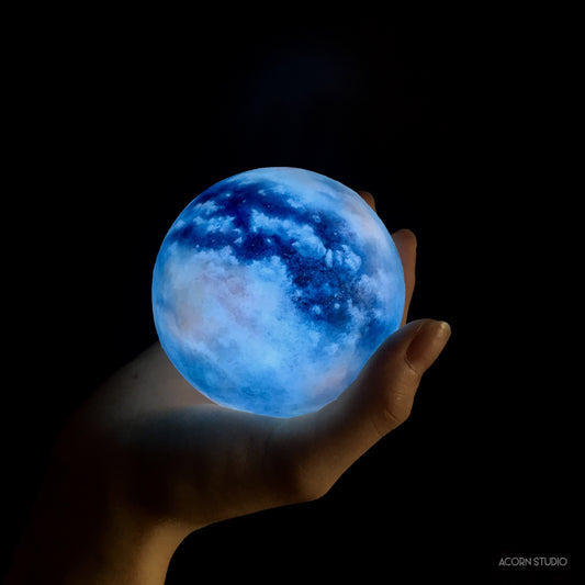 Moon Titan Mini (8cm)