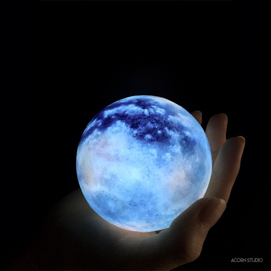 Moon Titan Mini (8cm)
